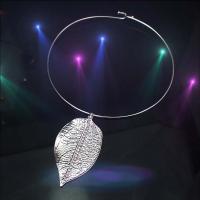 Large Leaf Metal Torque Choker