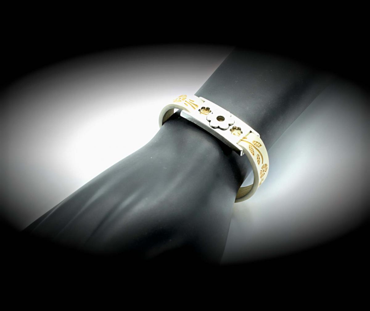 Flower Bracelet On Dandelion Stamped Leather