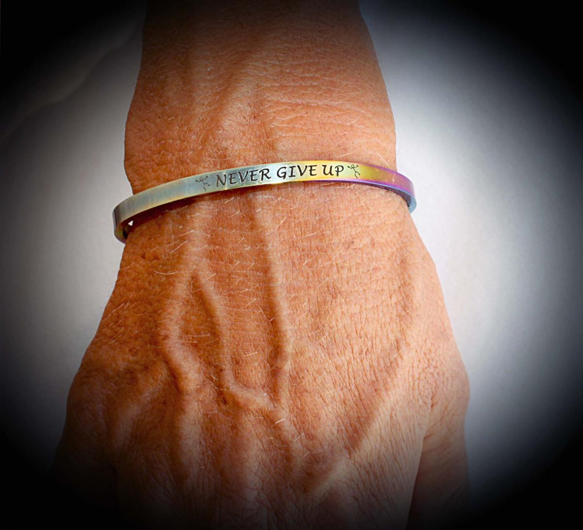 Inspirational Unisex Bangle - Never Give Up