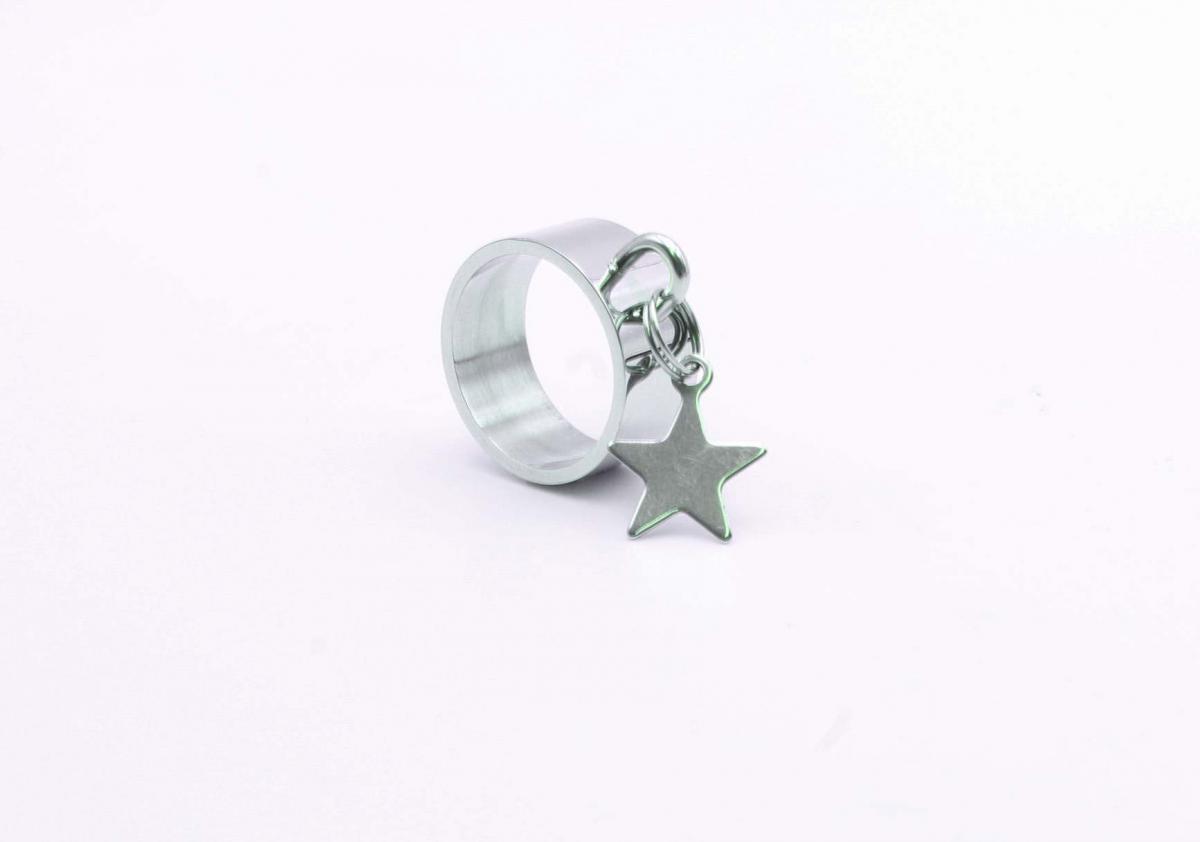 Star Dangle Ring Stainless Steel