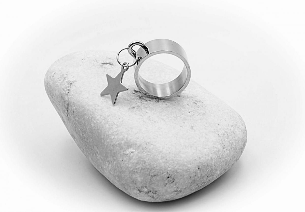 Star Dangle Ring Stainless Steel