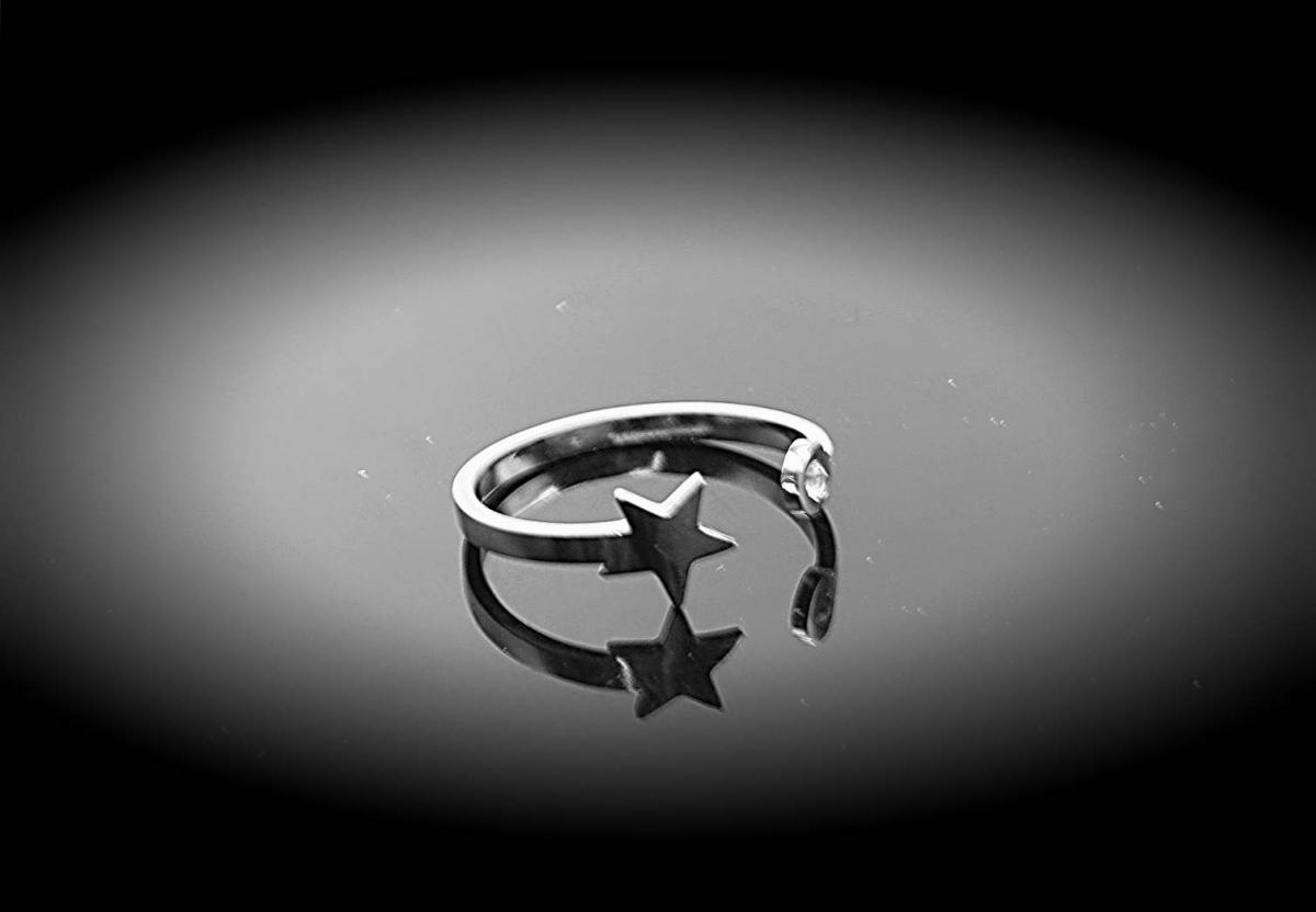 Star Design Adjustable Ring