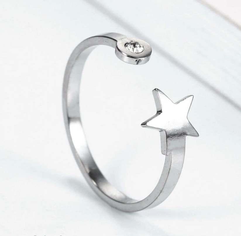 Star Design Adjustable Ring