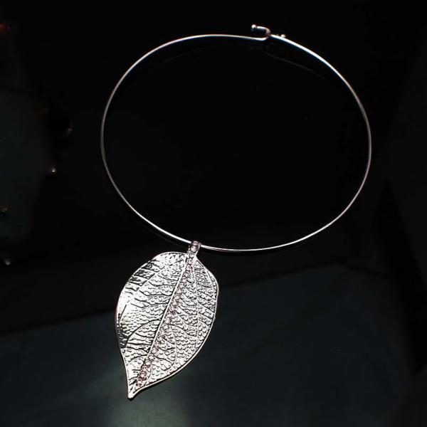 Large Leaf Metal Torque Choker